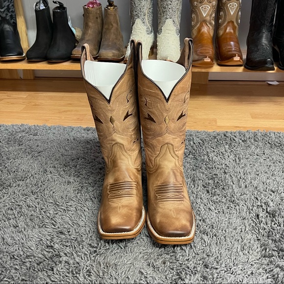 Women Square Toe Western Boots.